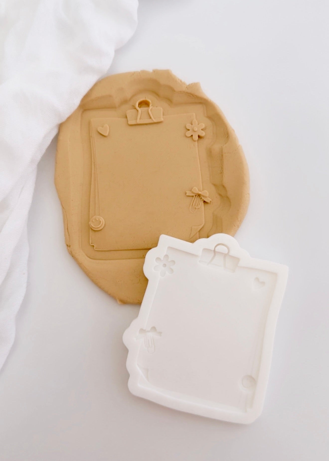 Groovy Notepad Debosser and Cutter